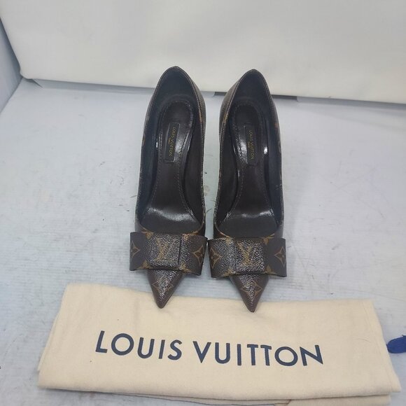 Louis Vuitton Brown LV Monogram Louise Pump - Picture 6 of 12